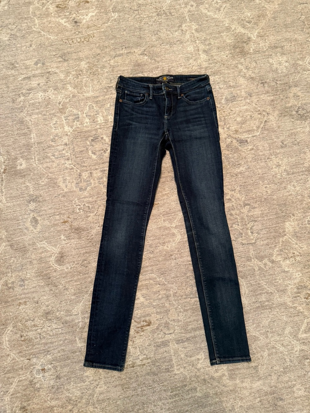 Lucky Brand Stella Skinny Women's Dark Wash Skinny Jeans 2/26 LONG EUC